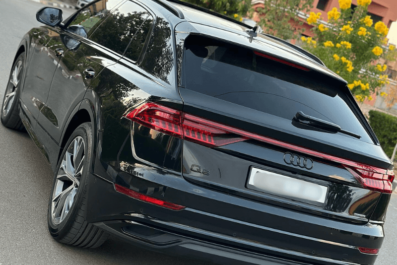 Audi Q8 Sline (1)