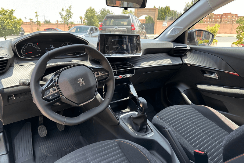 Peugeot 208-3